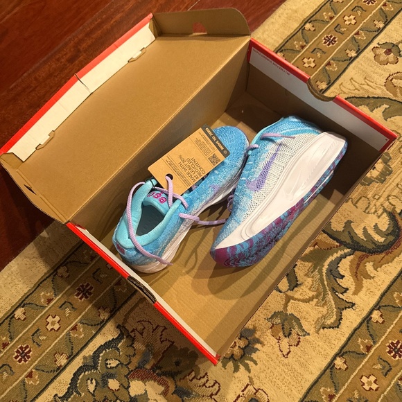 Women’s w.G.T hustle 3 pb size 7 basketball shoes special edition nwt - Picture 2 of 4